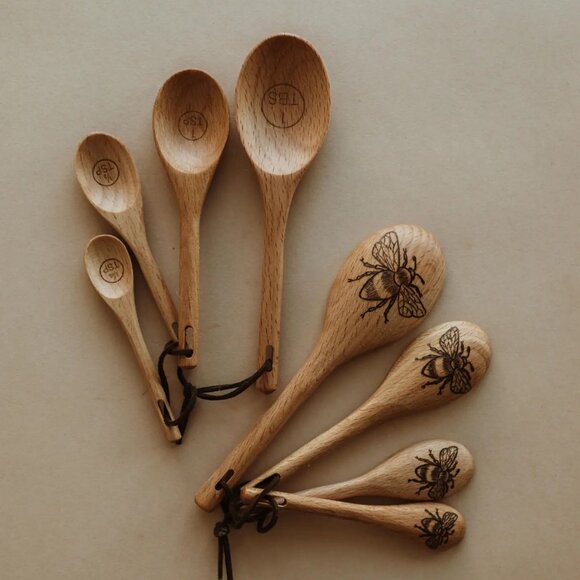 Bumblebee Measuring Spoons - Set of 4 - Picture 1 of 2